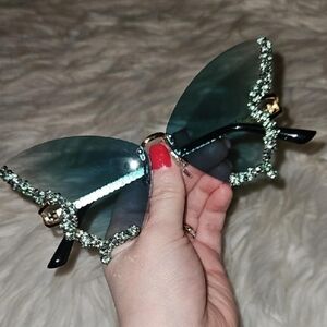 Y2K Butterfly Rhinestone Sunglasses - Mint Sparkle